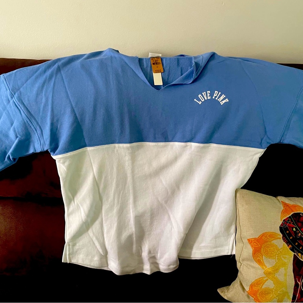 Victoria secret sweater size S but it’s super baggy